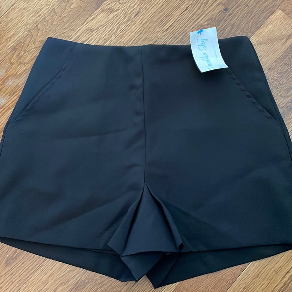 Black fancy skort
